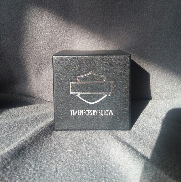 SOLD! WILLIE G SKULL WATCH - Picture 5 of 5